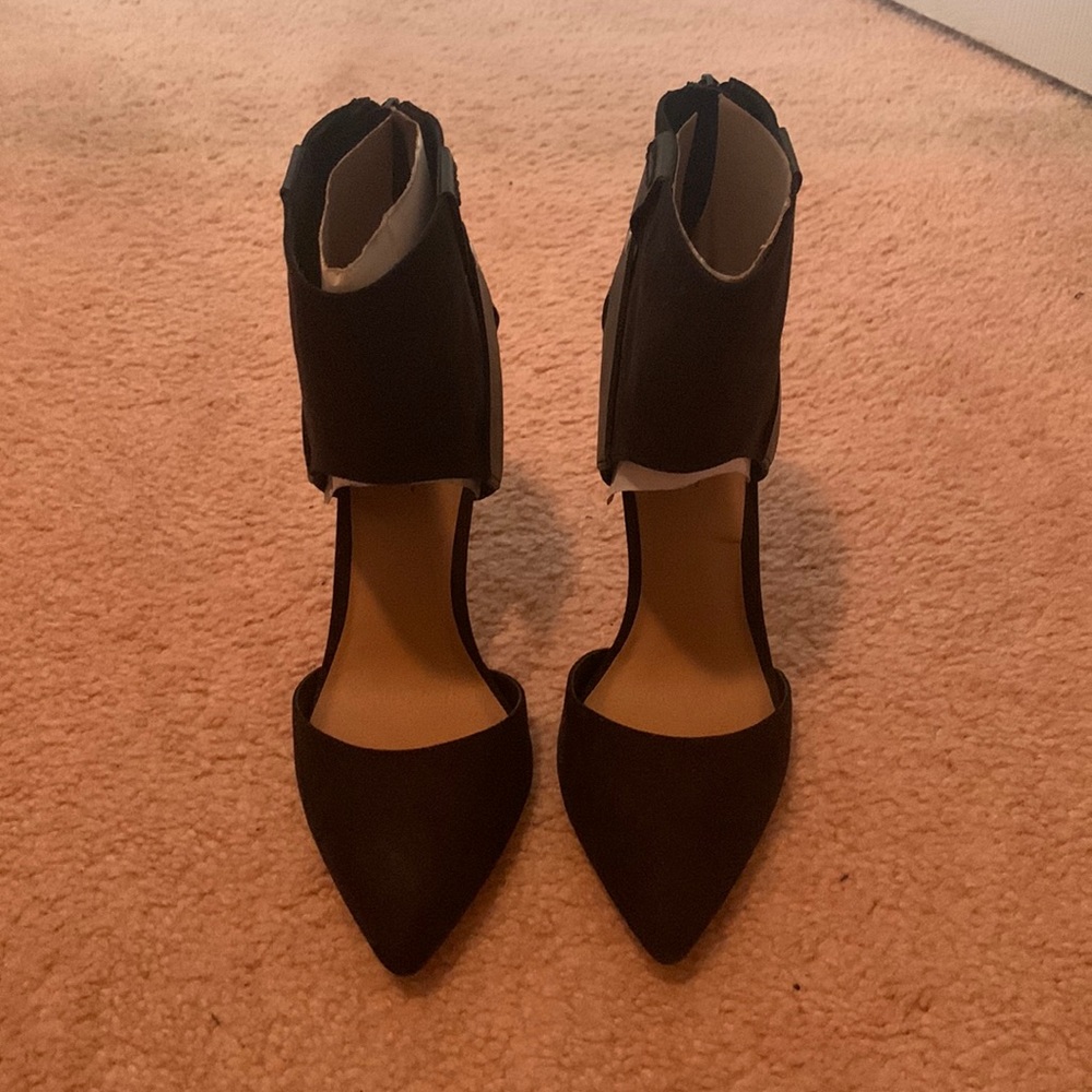 JustFab Black heels Size 9